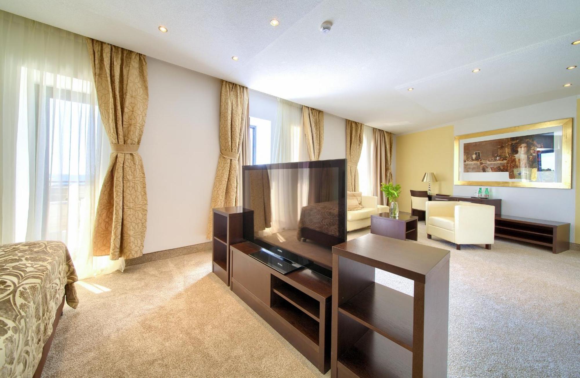 Hotel Marina Krk Town Luaran gambar