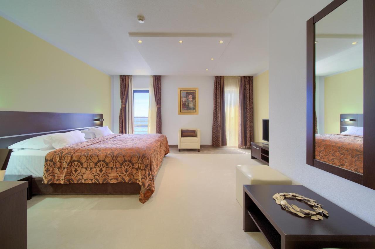 Hotel Marina Krk Town Luaran gambar