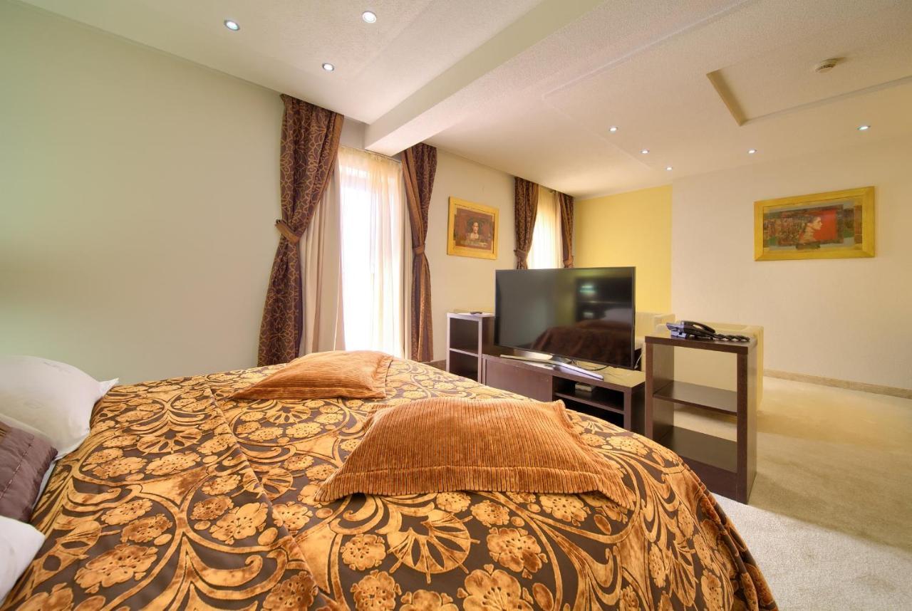 Hotel Marina Krk Town Luaran gambar