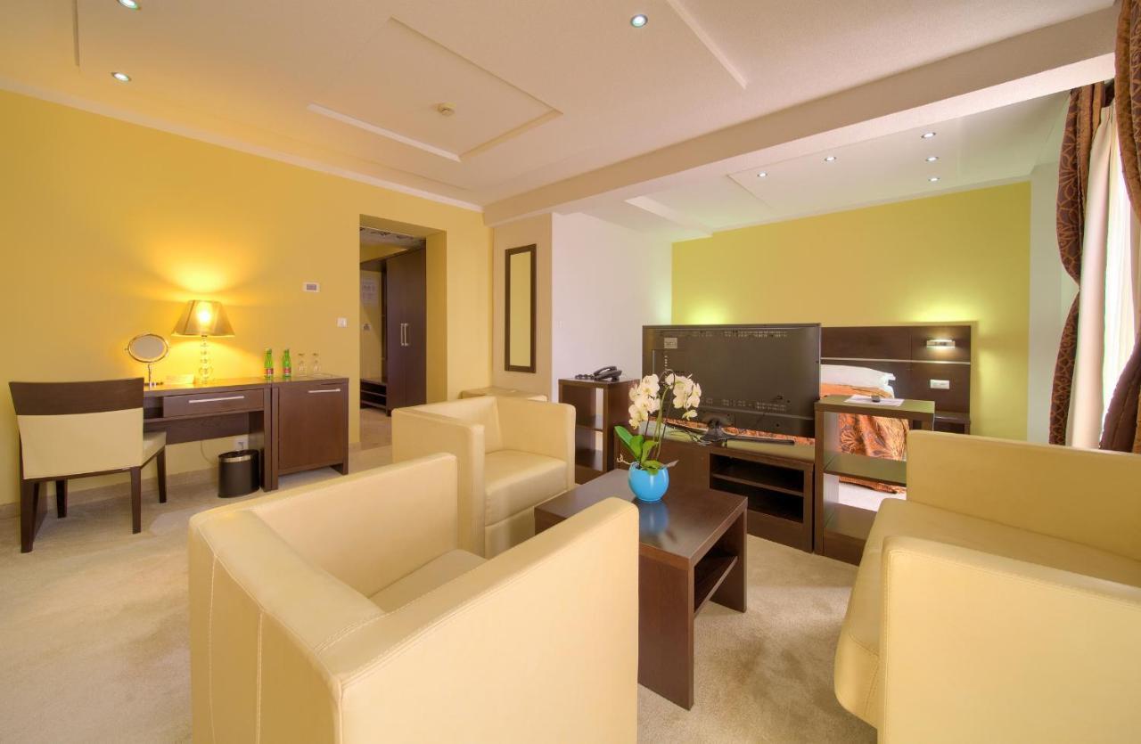 Hotel Marina Krk Town Luaran gambar