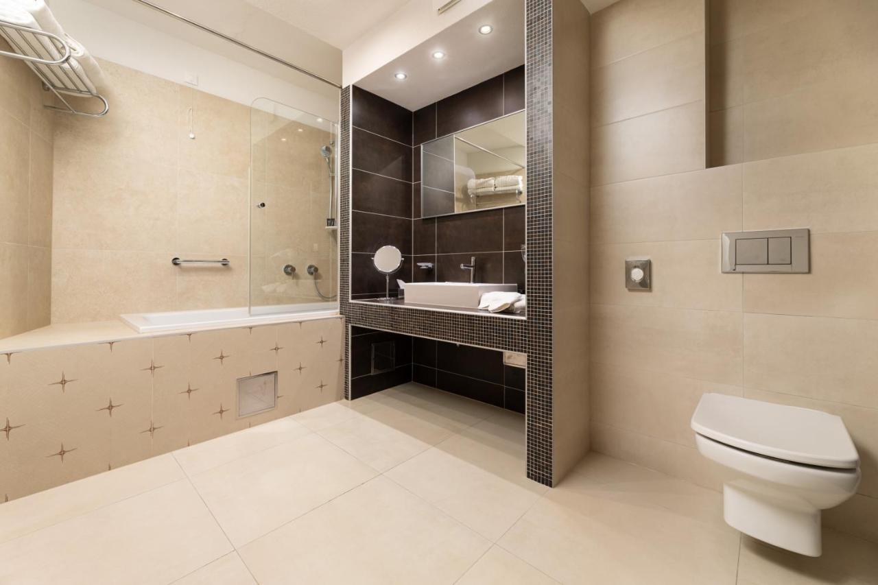 Hotel Marina Krk Town Luaran gambar