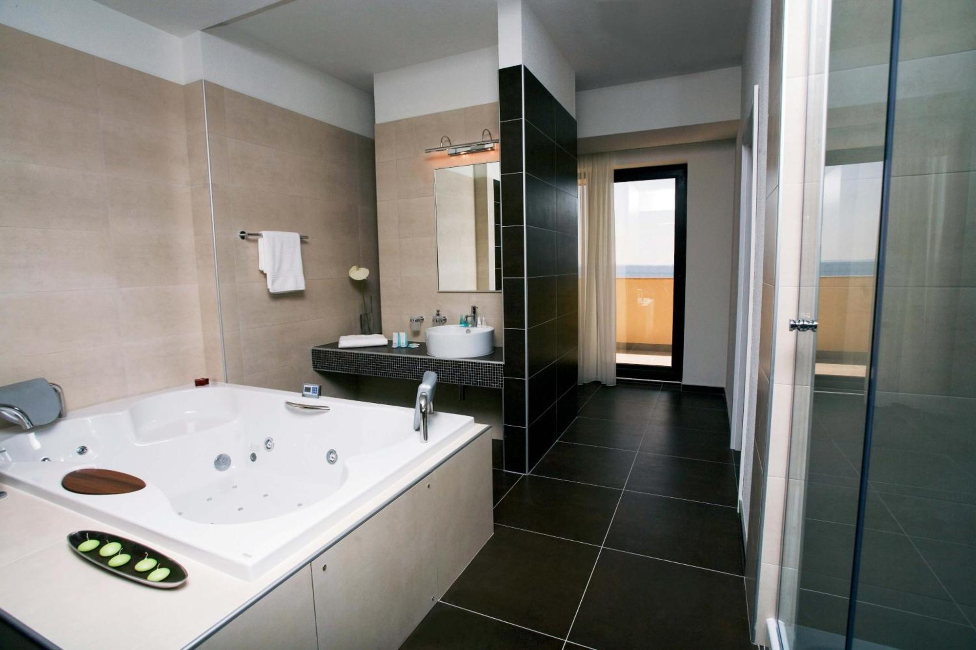 Hotel Marina Krk Town Luaran gambar