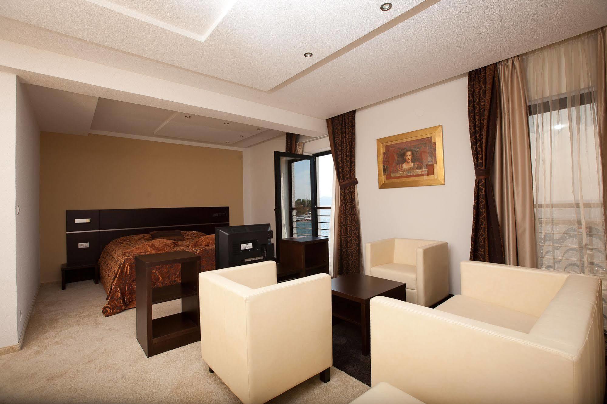 Hotel Marina Krk Town Luaran gambar