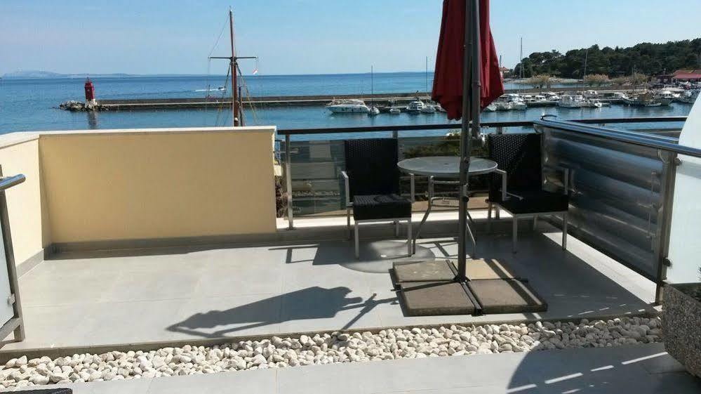 Hotel Marina Krk Town Luaran gambar