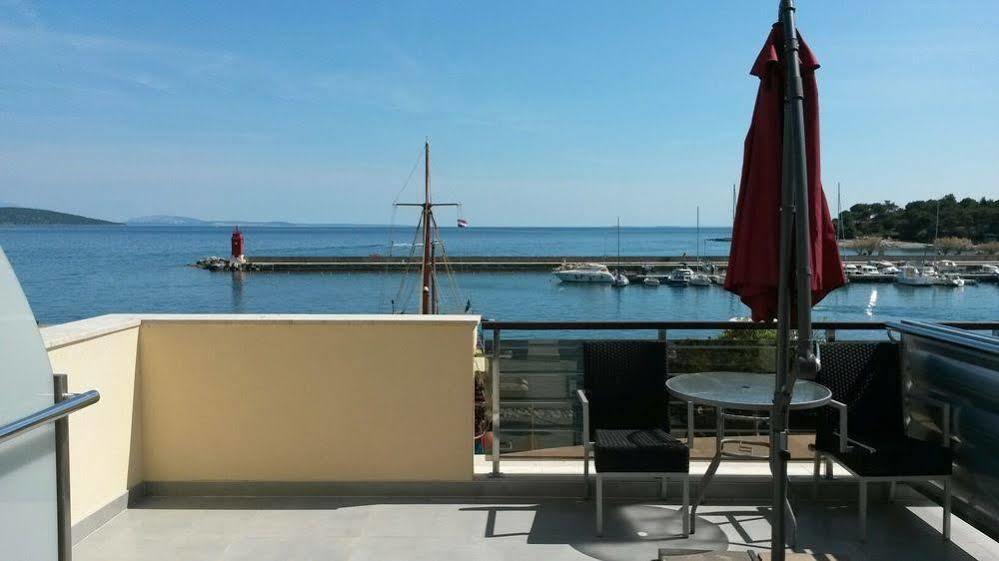 Hotel Marina Krk Town Luaran gambar